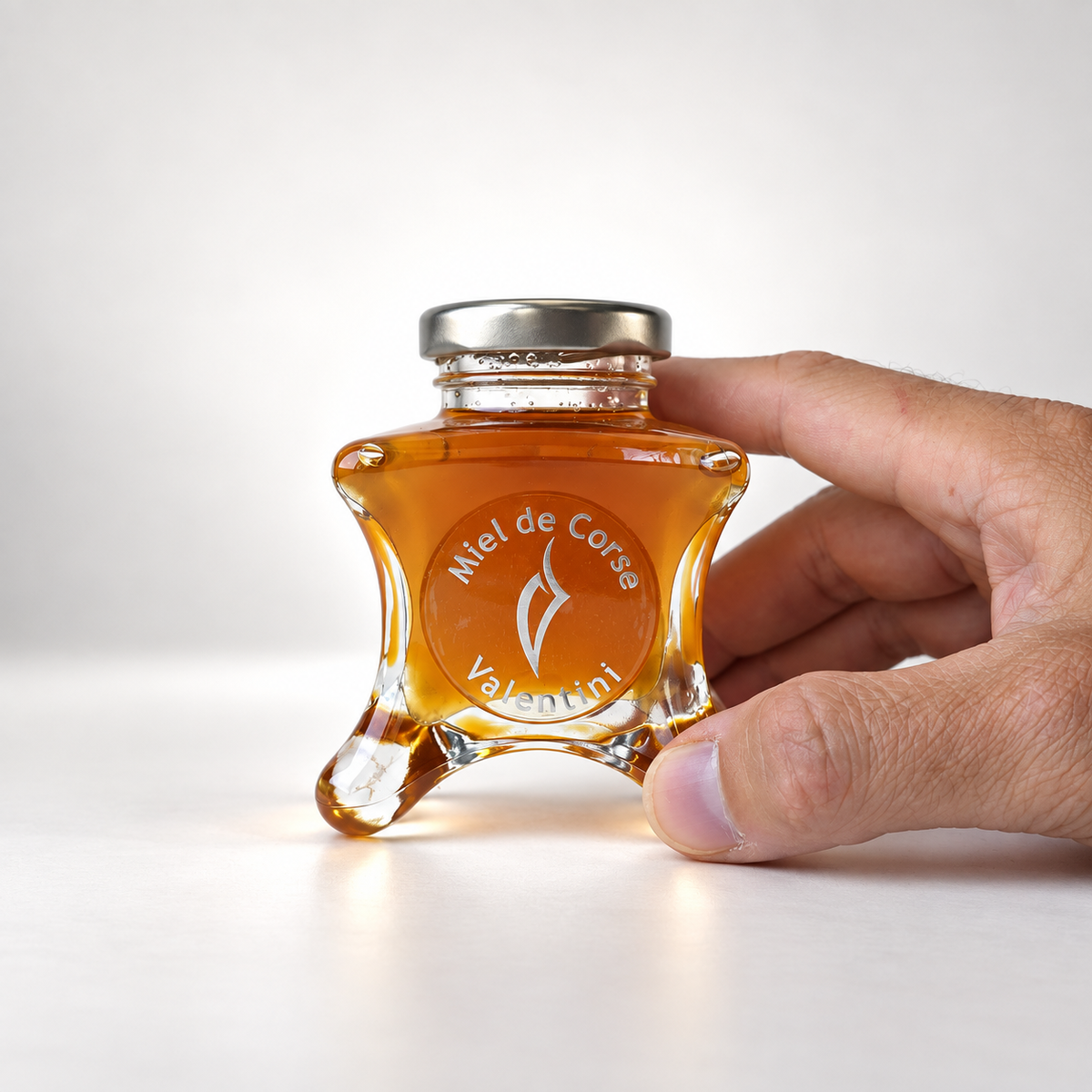 Miel_de_printemps_Barocco_avec_main_-_150g